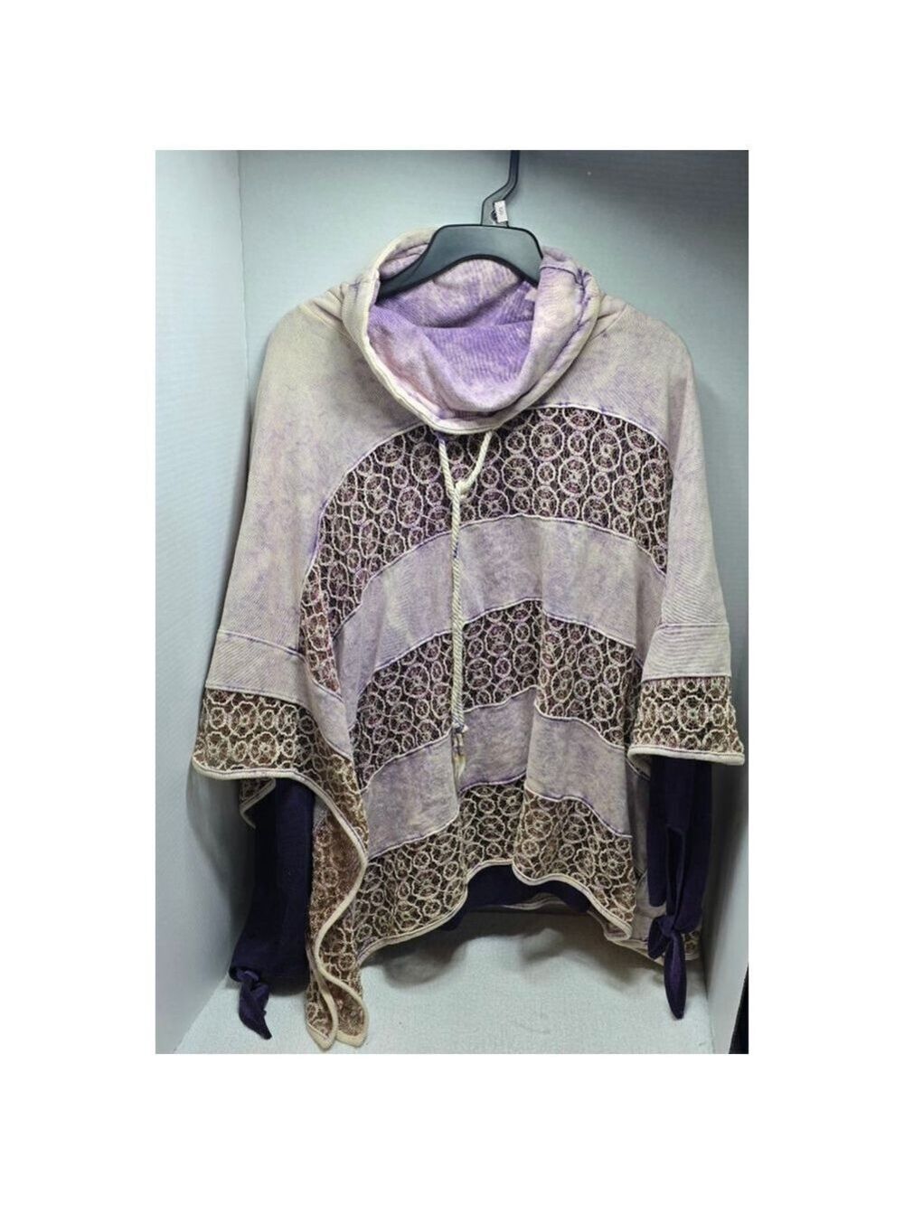Women's Mystree Purple & Beige Lace Poncho Sweater L